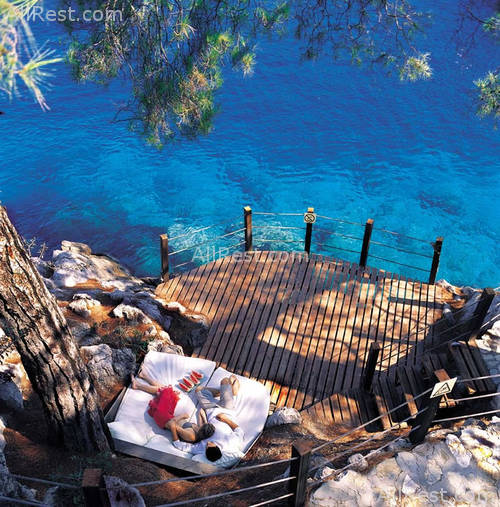Hillside Beach Club 9